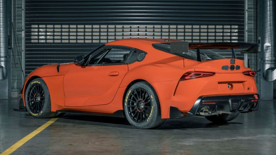 جشن صدمین فروش تویوتا سوپرا GT4