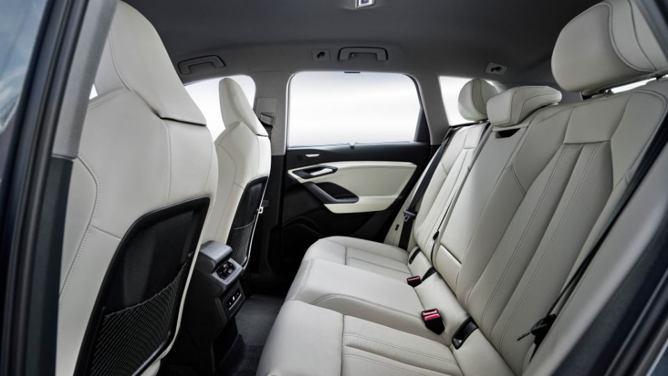 آئودی Q6 ETron