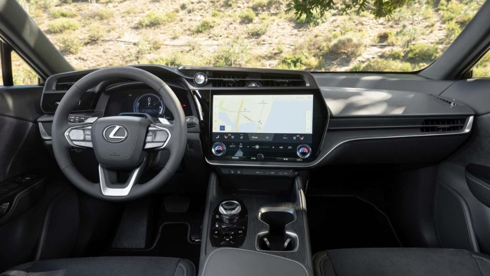 2024 لکسوس RZ300e