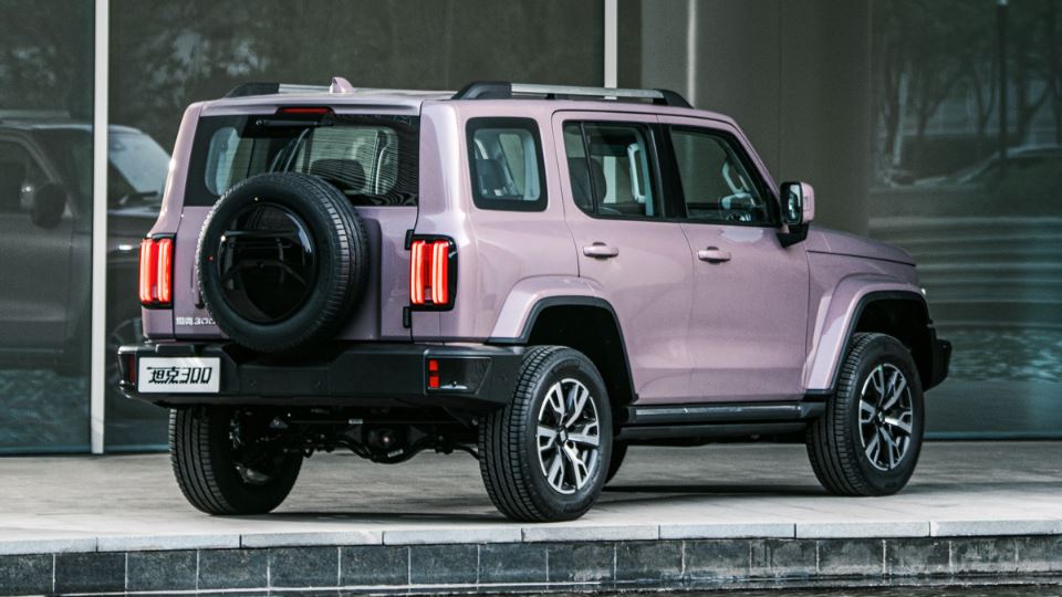 گریت وال تانک 300
