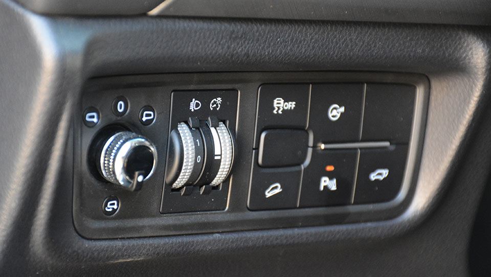 امکانات کی ام سی K7