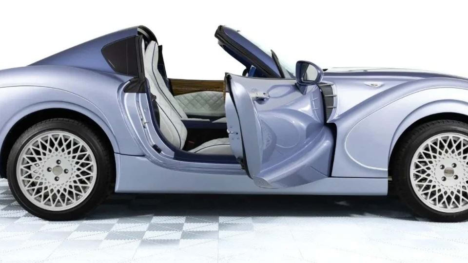 معرفی هورتن گرند آلبیسین UAE Edition