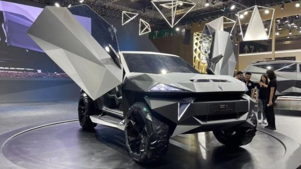 معرفی محصولات کارلمن کینگ در نمایشگاه شانگهای 2023