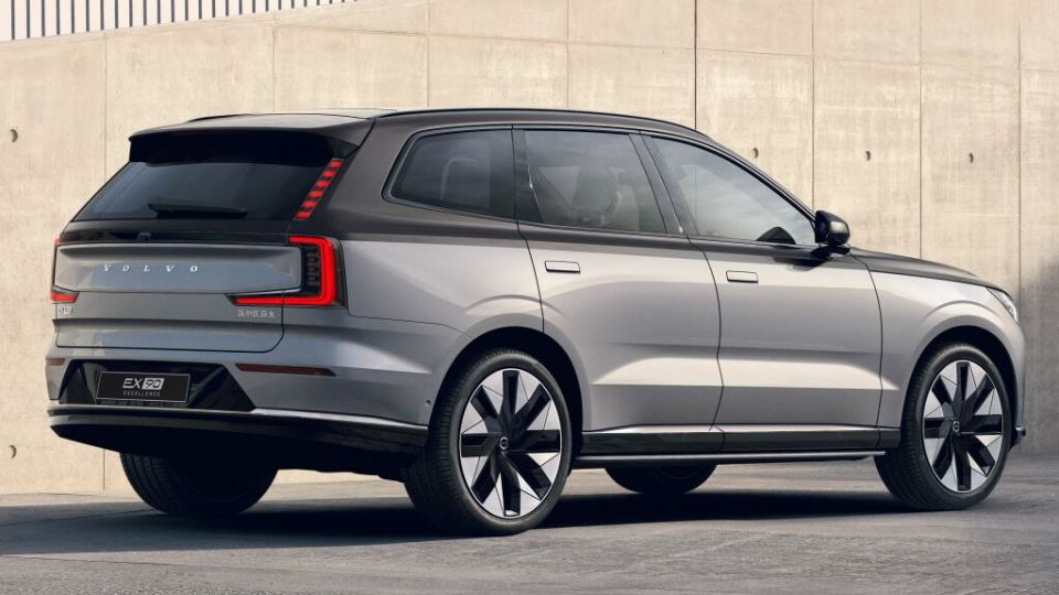 ولوو EX90 نسخه Excellence