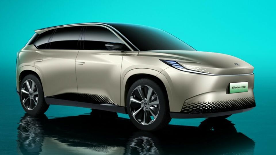 کراس‌اور تویوتا bZ فلکس اسپیس