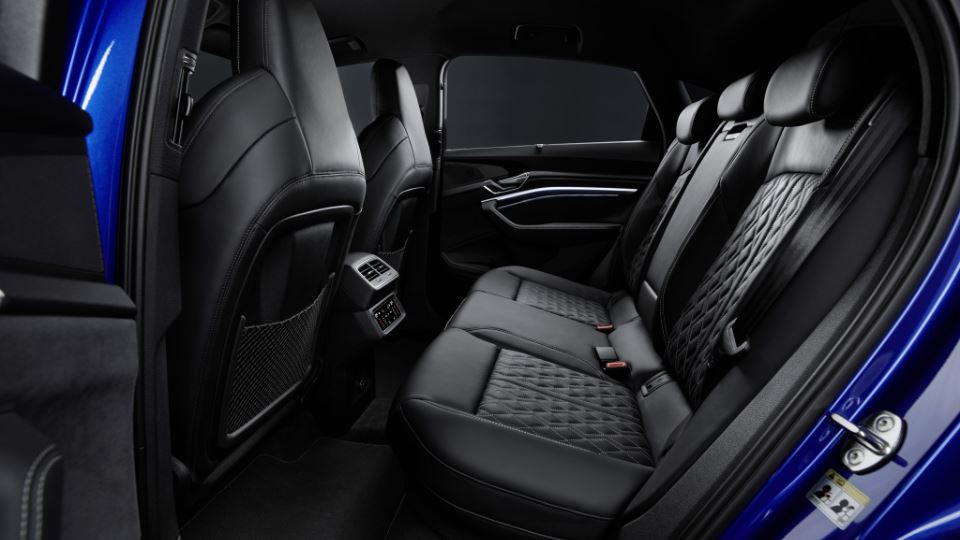 کراس‌اور برقی آئودی Q8 ETron