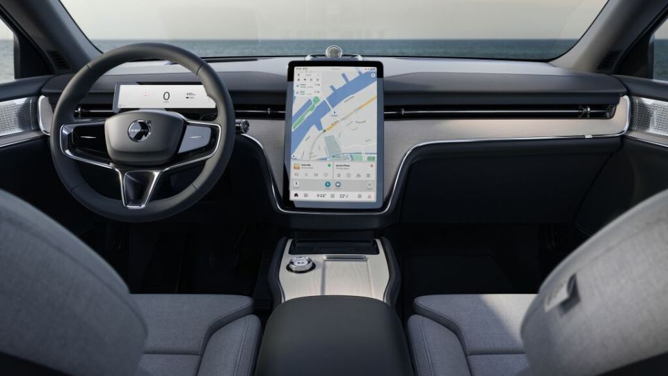 شاسی بلند برقی ولوو EXC90