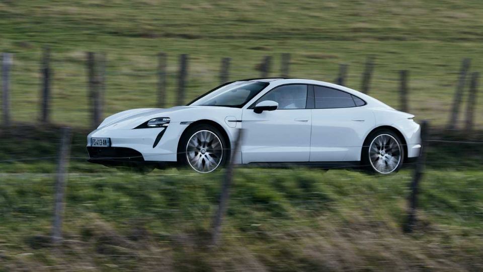 تیراژ پورشه تایکان به 100 هزار دستگاه رسید