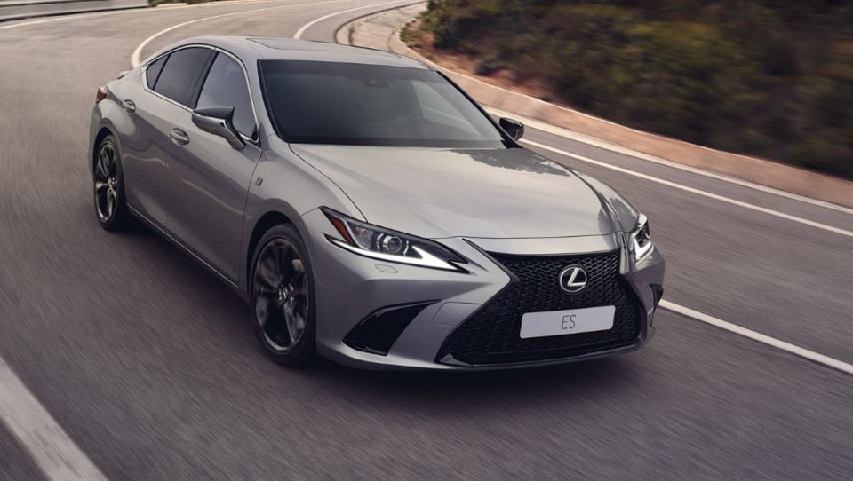 لکسوس ES مدل 2023 بازار اروپا