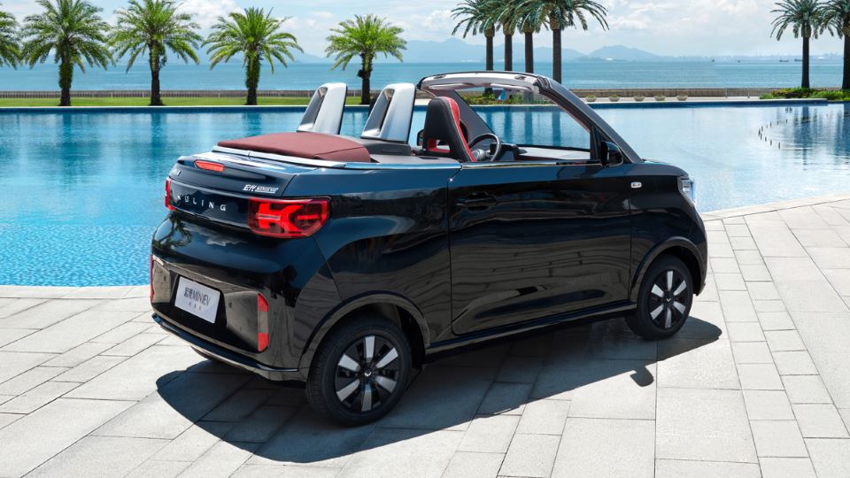 معرفی وولینگ مینی EV کانورتیبل