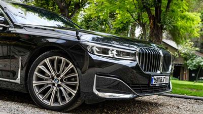 جلوپنجره های ب‌ام‌و 730li مدل 2020