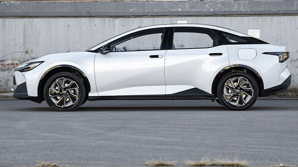 بررسی تویوتا بی زد 3 برقی برساوش (Toyota BZ3)