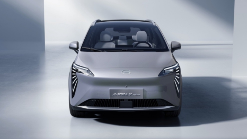 معرفی جی ای سی آیون Y پلاس 2025