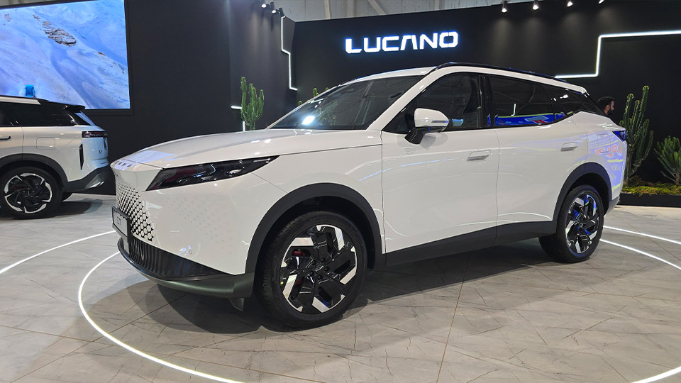 بررسی اکودا E7 بنزینی (Ecoda E7)