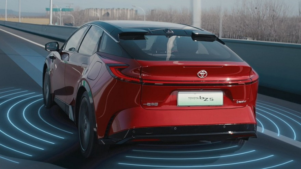 معرفی تویوتا bZ5