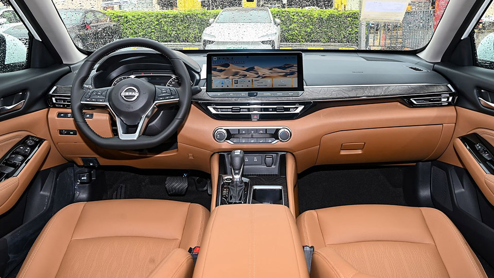 بررسی نیسان آلتیما نامی خودرو (NIssan Altima)