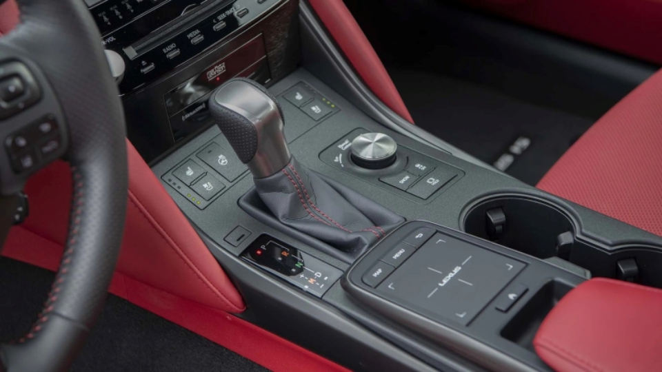 معرفی لکسوس IS500 آلتیمیت ادیشن