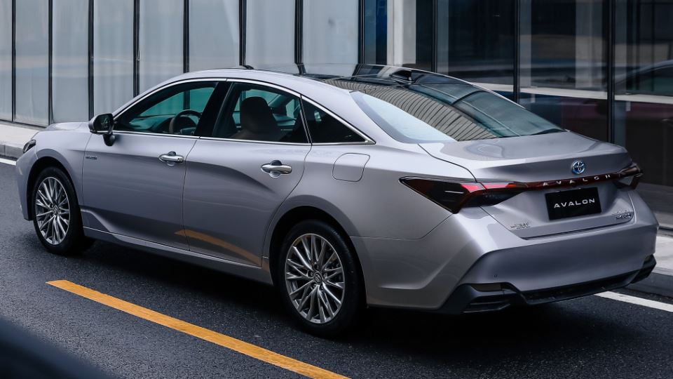 تویوتا آوالون 2022 در چین