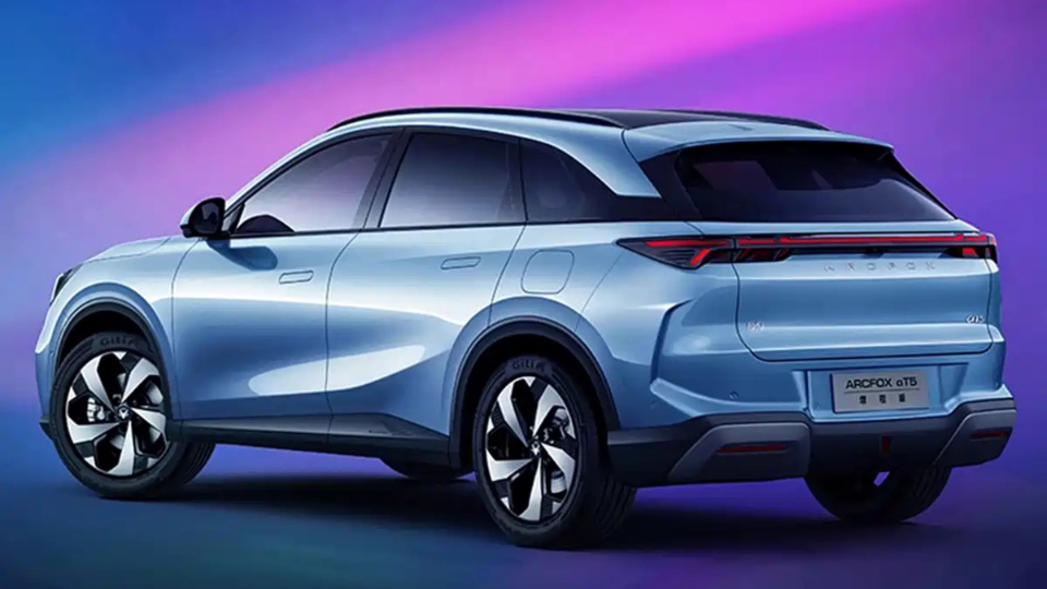 معرفی آرک فاکس آلفا T5 EREV