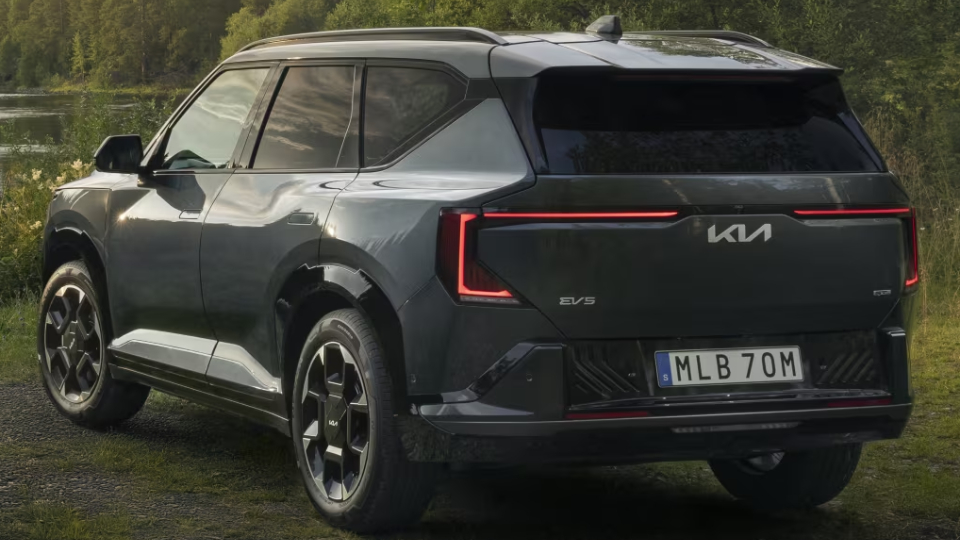 2026 کیا EV5 جی تی لاین