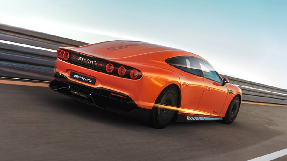 دور دنیا در 7.5 روز با مرسدس AMG GT XX