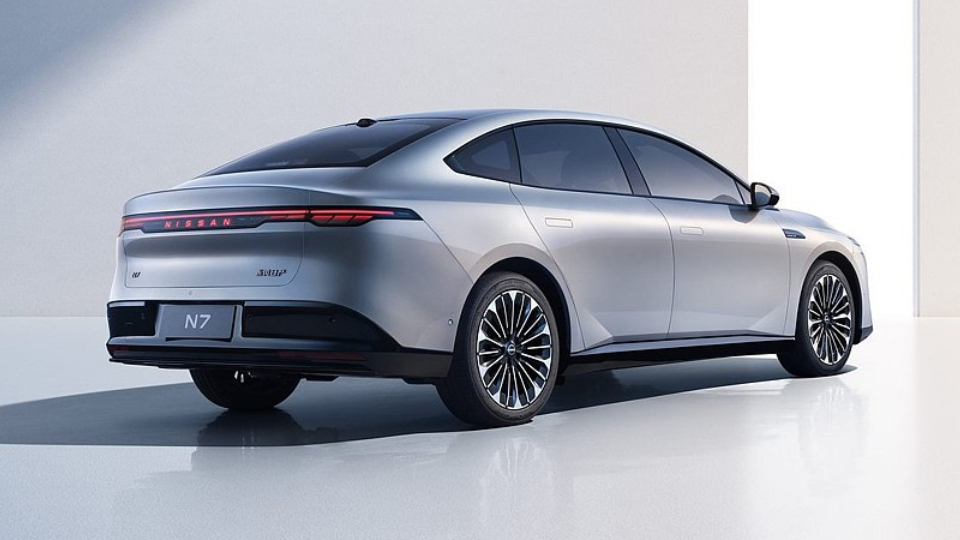 بررسی نیسان N7 برقی نامی خودرو (Nissan N7)