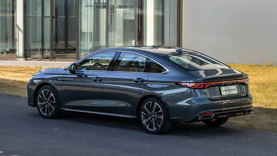 آریزو 8 هم پرو شد؛ بروزرسانی سدان پرچمدار چری