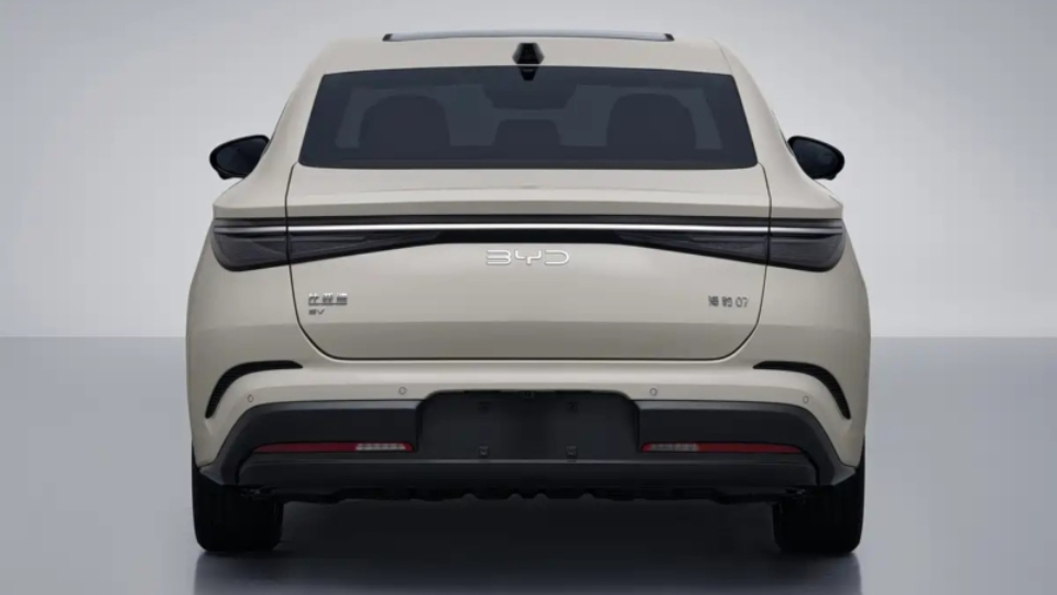 معرفی بی وای دی سیل07 برقی