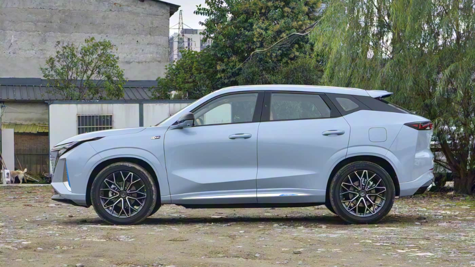 بررسی اوشان یونی زد کریمان موتور (Oshan Uni-Z)