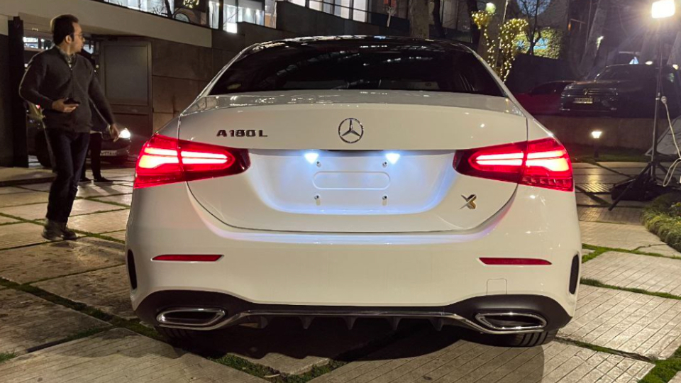 بررسی مرسدس بنز A180L وارداتی کیان خودرو