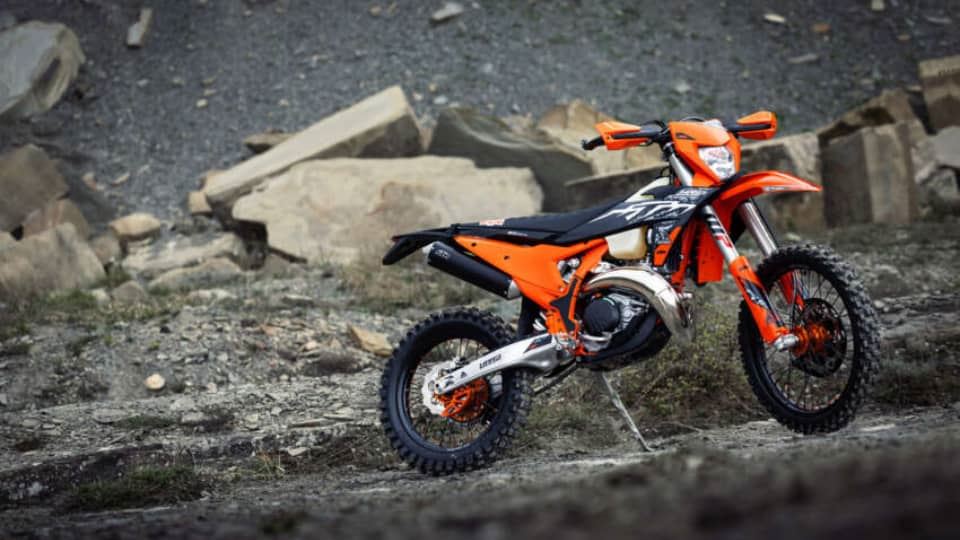 معرفی کی تی ام 300 EXC HardEnduro