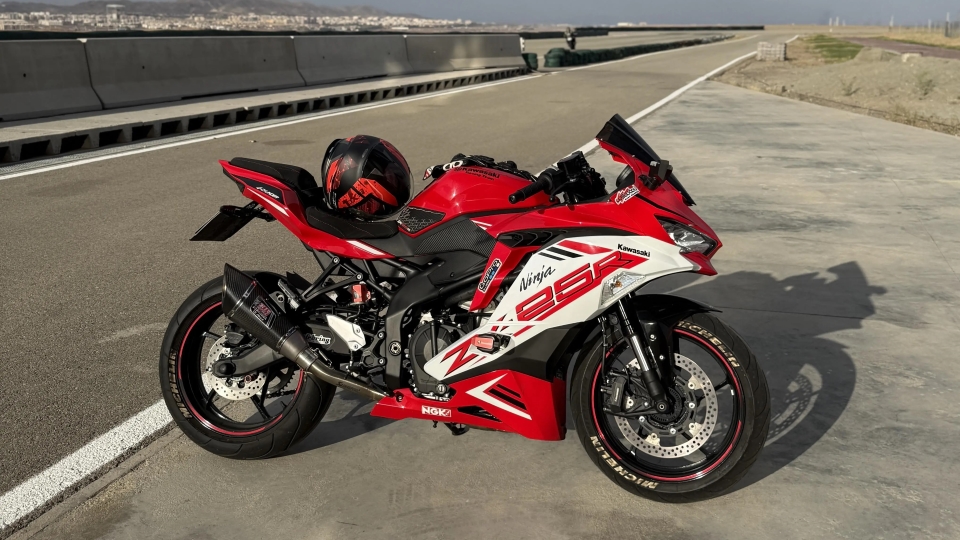 کاوازاکی ZX25-R ؛ یک نینجای چهار سیلندر