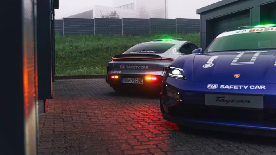 پورشه تایکان توربو GT خودروی ایمنی فرمول E