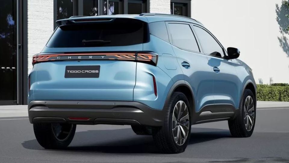 بررسی ام وی ام ایکس 5 مدیران خودرو (MVM X5)