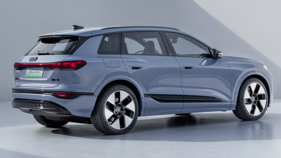 معرفی آئودی Q6L e-tron در چین