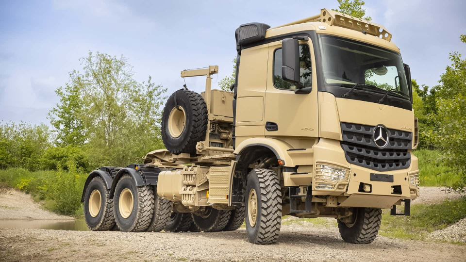 معرفی آروکز 4042 AS 6x6
