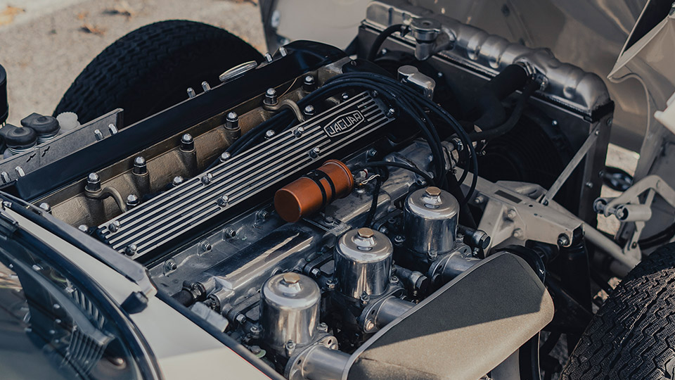 ملاقات با جگوار E-Type کوپه 2+2 مدل 1970