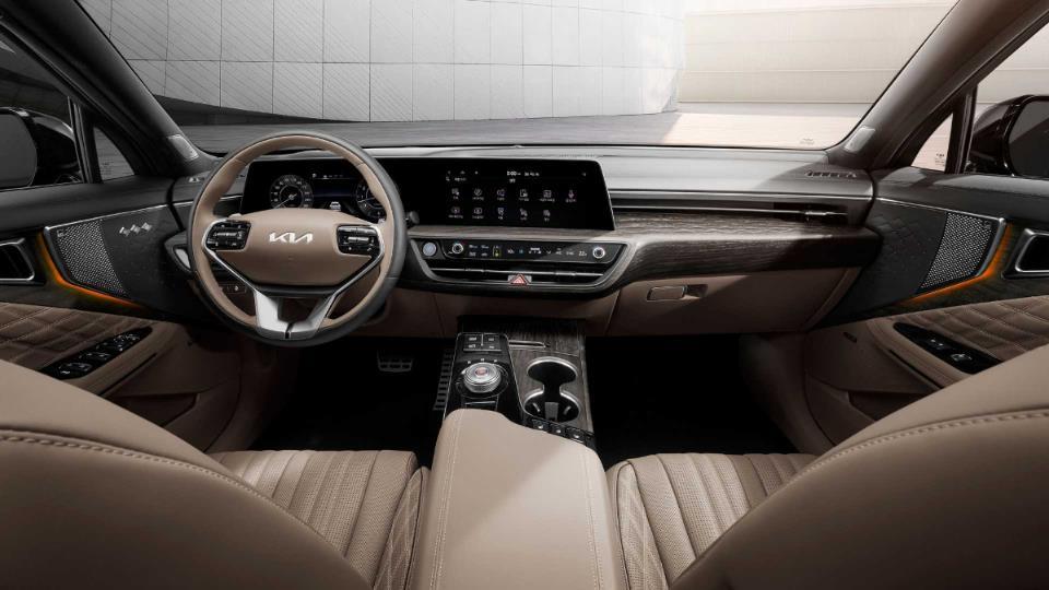 بررسی کیا کی 8 هیبرید کوشا خودرو (Kia K8 Hybrid)