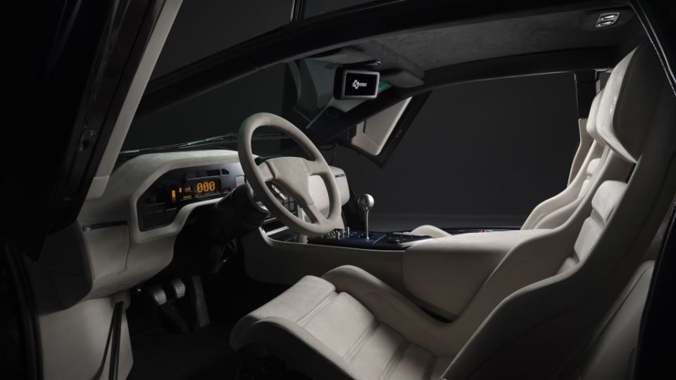 معرفی اچنتریکا V12