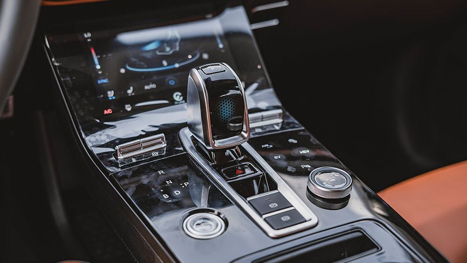 بررسی فونیکس تیگو 8 پرو e پلاس (PHEV)