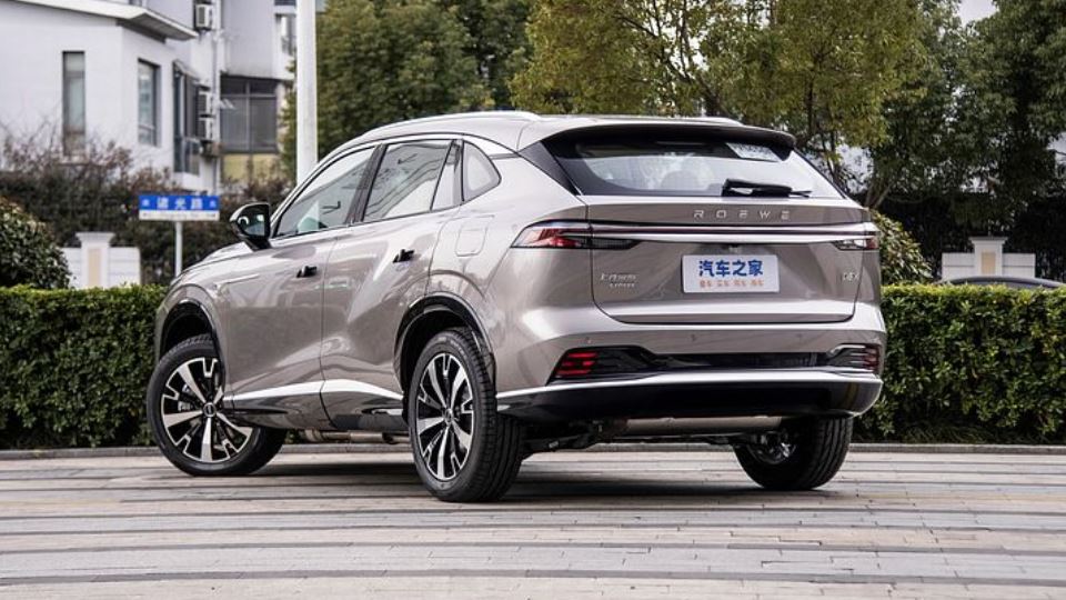 معرفی رووی D5X PHEV