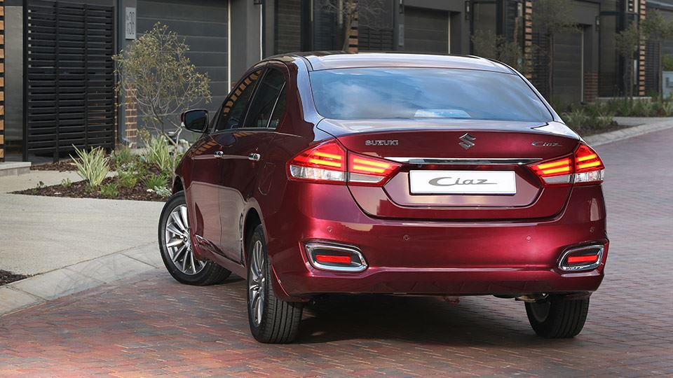 بررسی سوزوکی سیاز 2023 راسا موتور (Suzuki Ciaz)