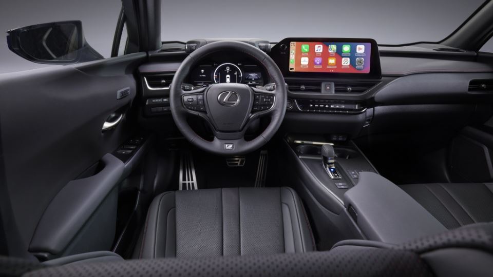 2025 لکسوس UX300h