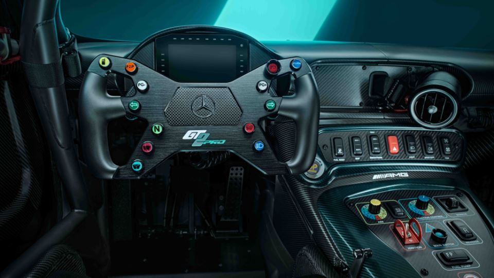معرفی مرسدس AMG GT2 Pro