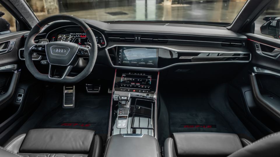 نگاهی به آئودی RS7 با تیونینگ ABT