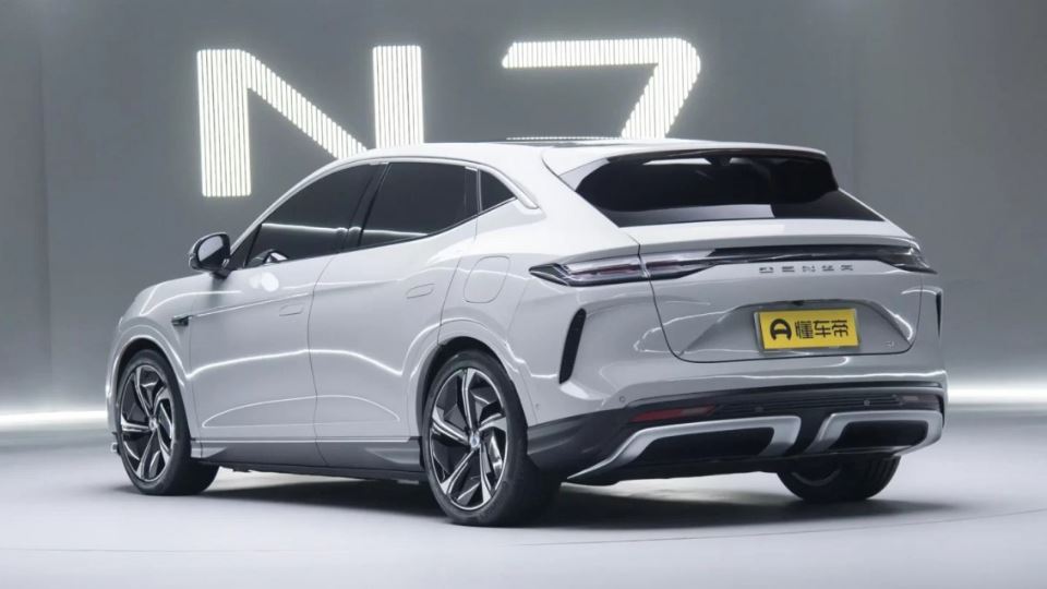 کراساور BYD دنزا N7