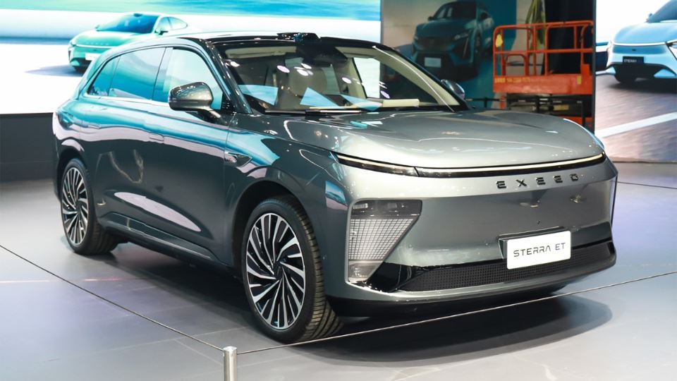 معرفی محصولات چری در نمایشگاه شانگهای 2023