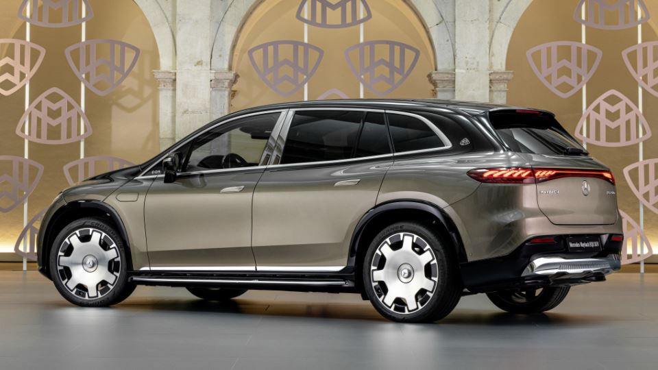 معرفی مرسدس-می‌باخ EQS SUV