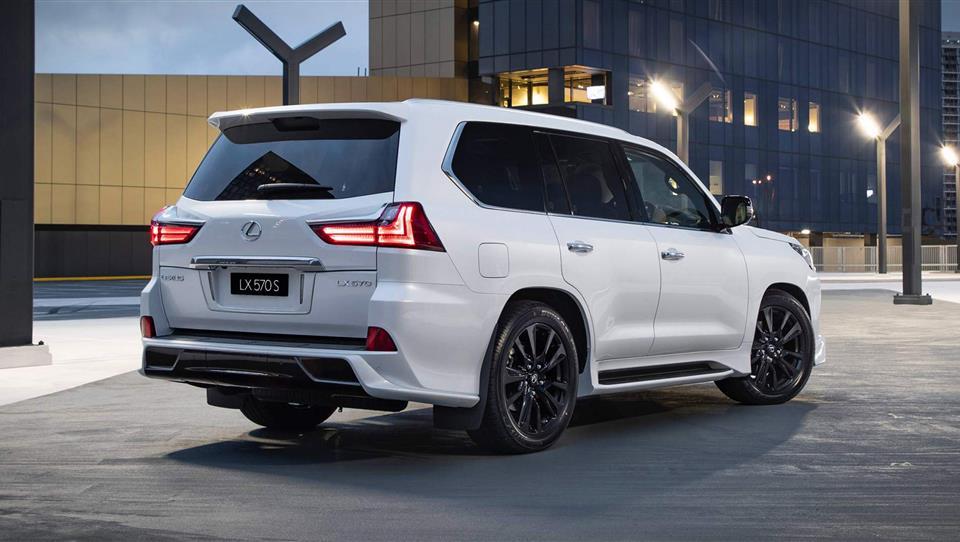 لباس جدید پادشاه: لکسوس LX 570S