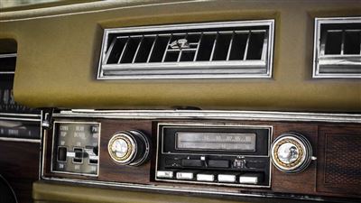 ملاقات با کادیلاک الدورادو 1976